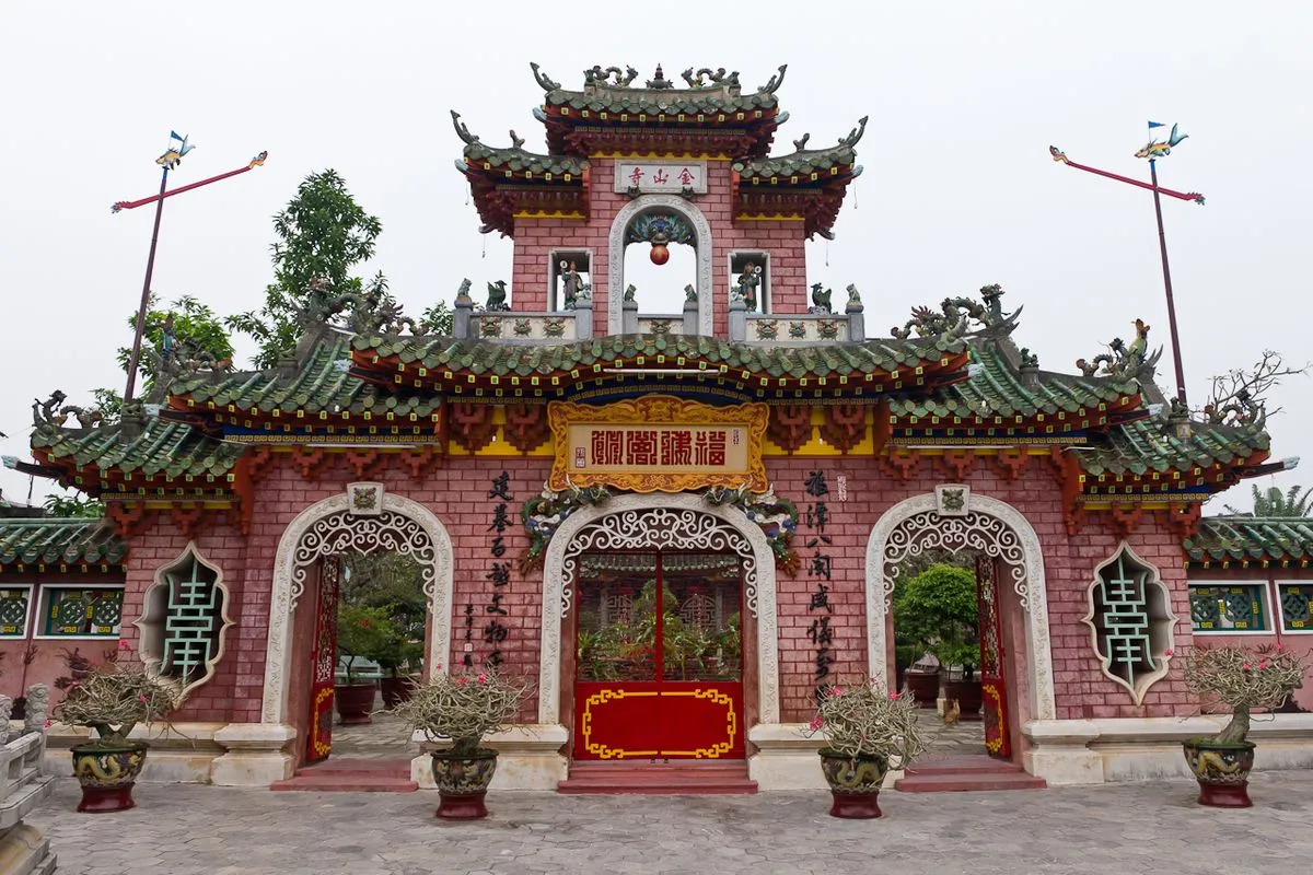 Assembly halls are also a unique feature in architecture 